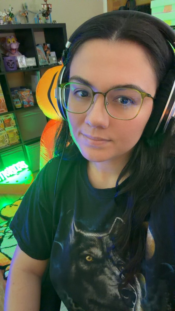 Some cod beta and then Jonas brothers concert tonight!! 

twitch.tv/britbrattv