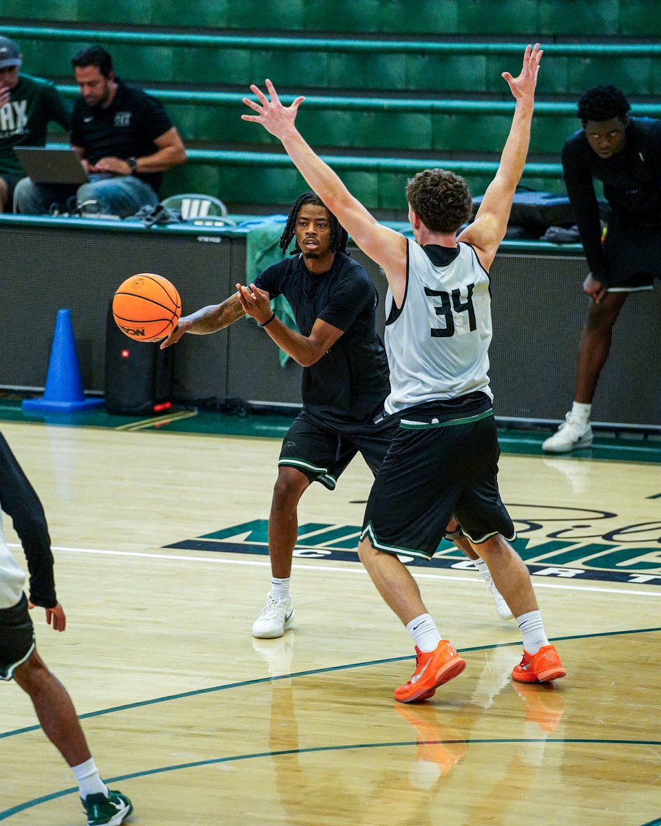 Jacksonville Men’s Basketball 🏀 tweet media