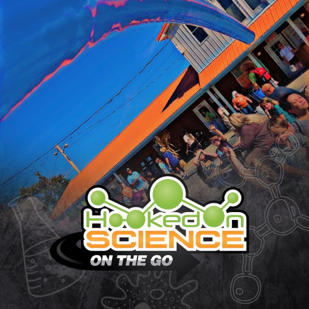 HOSMrScience's tweet image. Spooky STEM fun at the West Virginia Pumpkin Festival. #SpookySTEM #STEM #Science #WestVirginia #WVPumpkinFestival 👻🎃