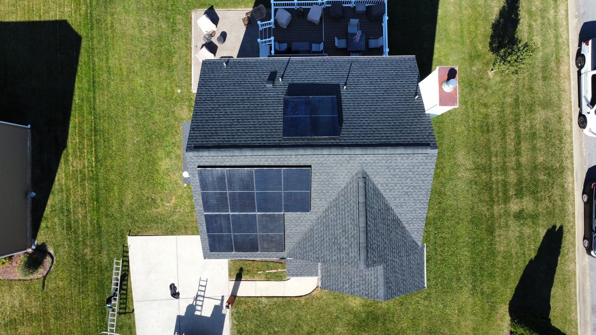 ☀️🔋 Richmond Goes Solar! 🌿🏡

Congratulations to this Richmond home for taking a giant leap towards a greener future with Nova Solar! With LA solar panels now adorning your roof, you're not just saving on energy bills—you're making a positive impact on our planet. 🌍💚