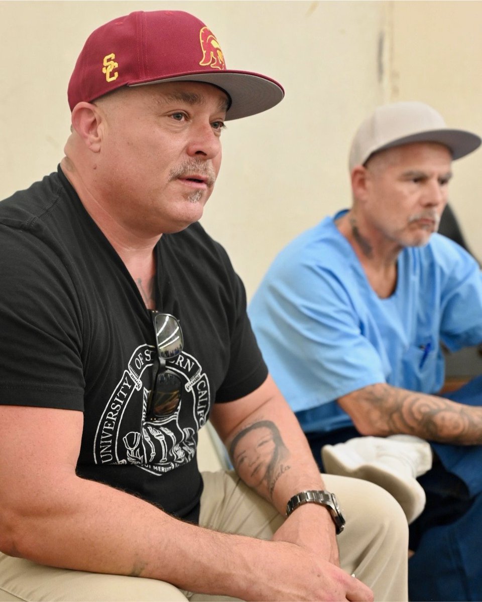 Throwback to CIM with our friend Carmilla Floyd, who captured our Executive Director, Javier, and Deputy Director Joshua facilitating our Restorative Justice group. We are grateful for her talent, heart, and partnership in spreading our mission. 💙

#WoundedHealers #HDA