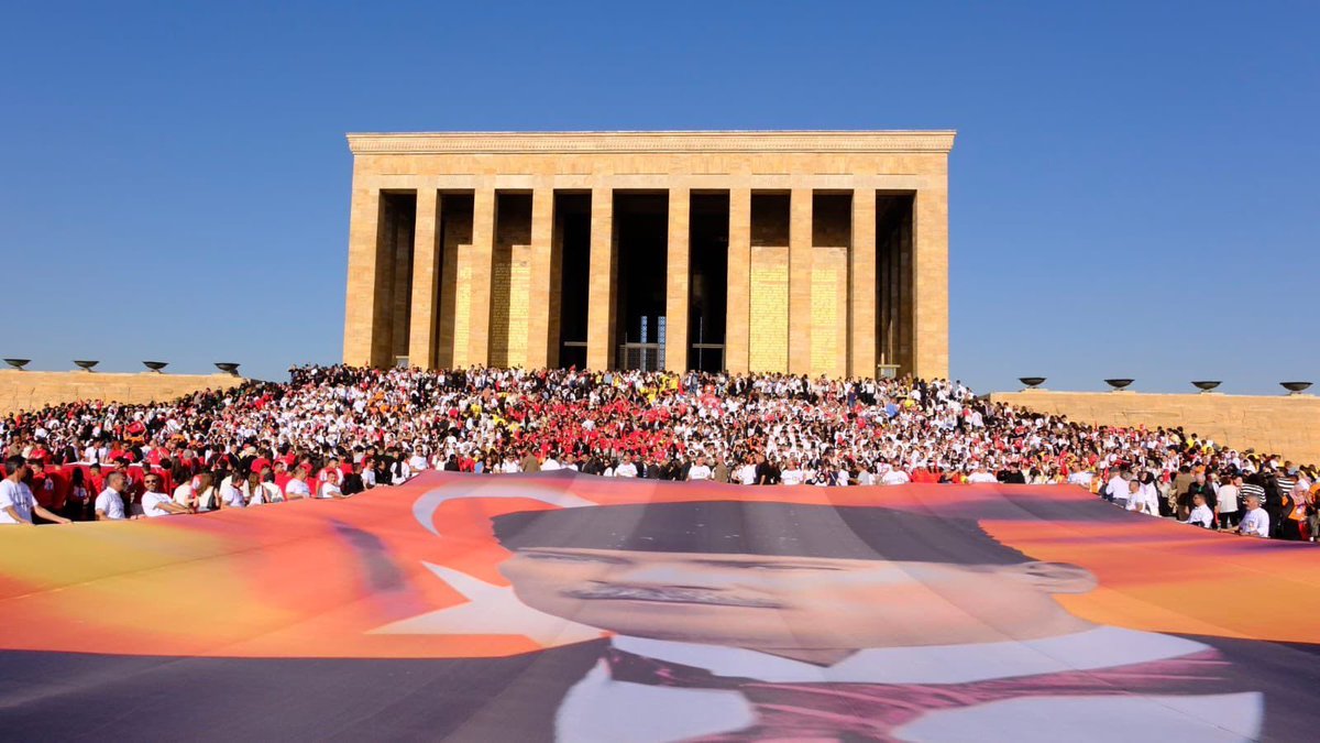 🇹🇷🇹🇷🇹🇷

#4EkimdeLÖSEVleAnıtkabirde