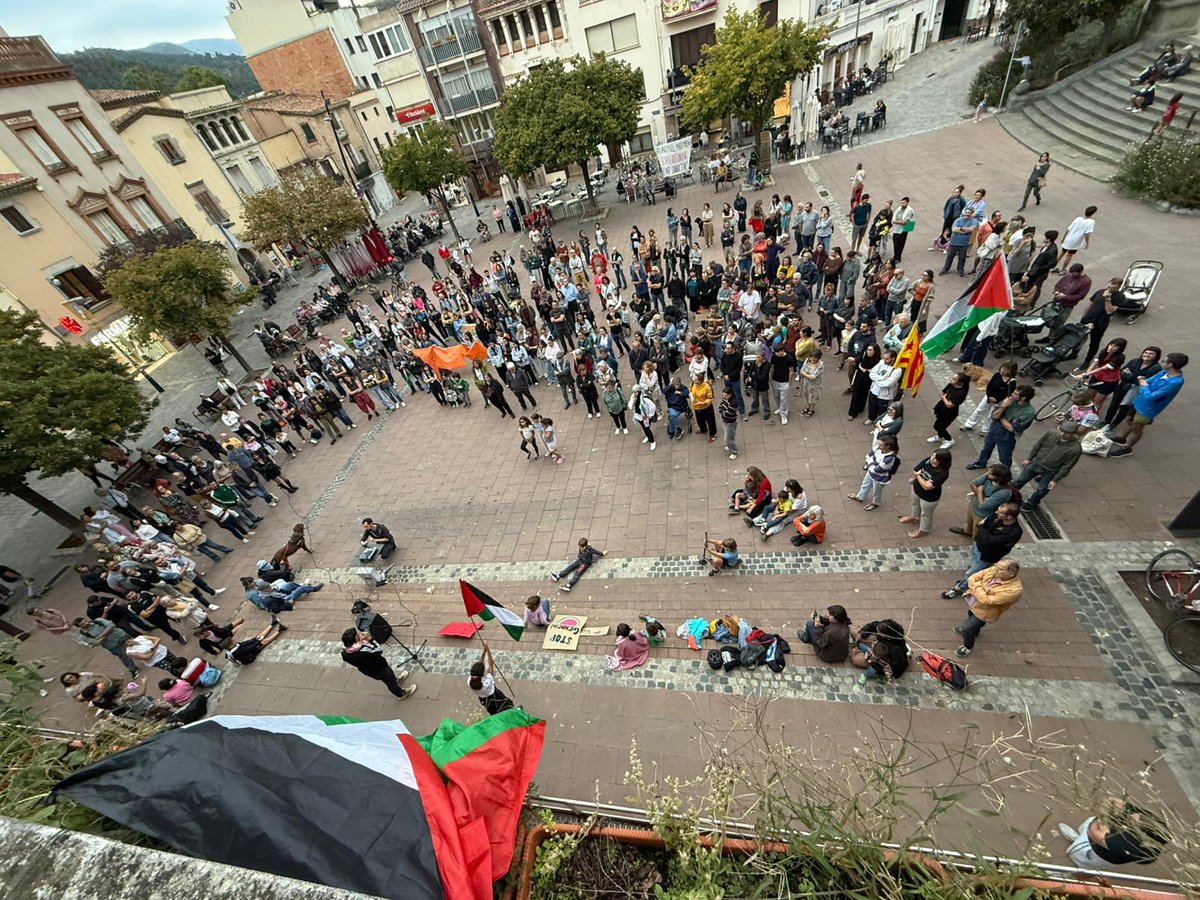 ERCLaGarriga's tweet photo. Ens contrem a #laGarriga per donar suport al poble de #Gaza i de #Palestina i per denunciar la repressió del govern israelià, també contra els membres de #laflotilla solidària.
#freePalestine #freeGaza https://t.co/mSKfPbhxcO