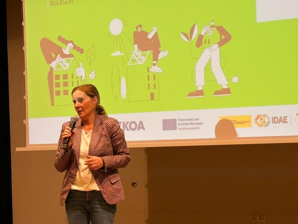 🌍☀ Hondarribian abiatu dugu komunitate energetikoen lehen saioa, herritarrak erdigunean jarriz.
🗣Mónica Pedreira: “Herritarrek euren energia berriztagarria sortu eta aurreztu dezakete, Gipuzkoa jasangarriago baterantz eginez”.

#EnergiaTrantsizioa #KomunitateEnergetikoa