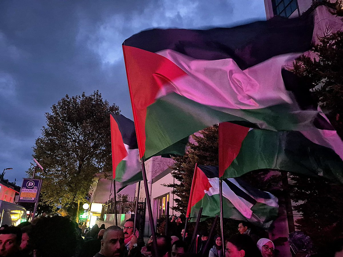 Gazze'ye yönelik ablukayı delmek için yola çıkan Sumud filosu için işgalci İsrail'in İstanbul konsolosluğu önündeyiz!

Dayanışma işgalcilerden güçlüdür. Emperyalizme ve siyonizme boyun eğmeyecek, Filistin halkını yalnız bırakmayacağız!