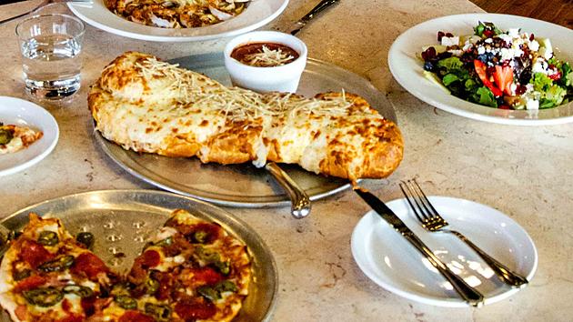 LapizzeriaLaf's tweet image. Hosting a gathering? Let La Pizzeria Catering handle the delicious details! From family get-togethers to office parties, our clicks-to-catering service has you covered. Delivery included! 🍕 #LaPizzeriaLafayette #CateringDelight #PizzaPerfection