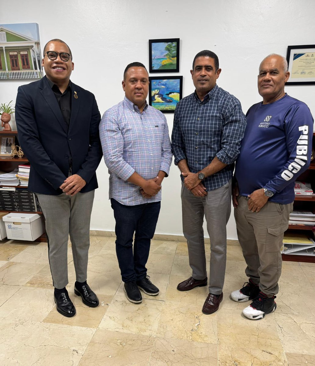 El Ministerio Público de Puerto Plata sostuvo un encuentro de trabajo con <a href="/DINTEL/">DINTEL P.N.</a> y el Departamento de Investigaciones Criminales de la Fiscalía, para  coordinar acciones conjuntas en el fortalecimiento de las investigaciones y garantizar una respuesta oportuna a la ciudadanía.