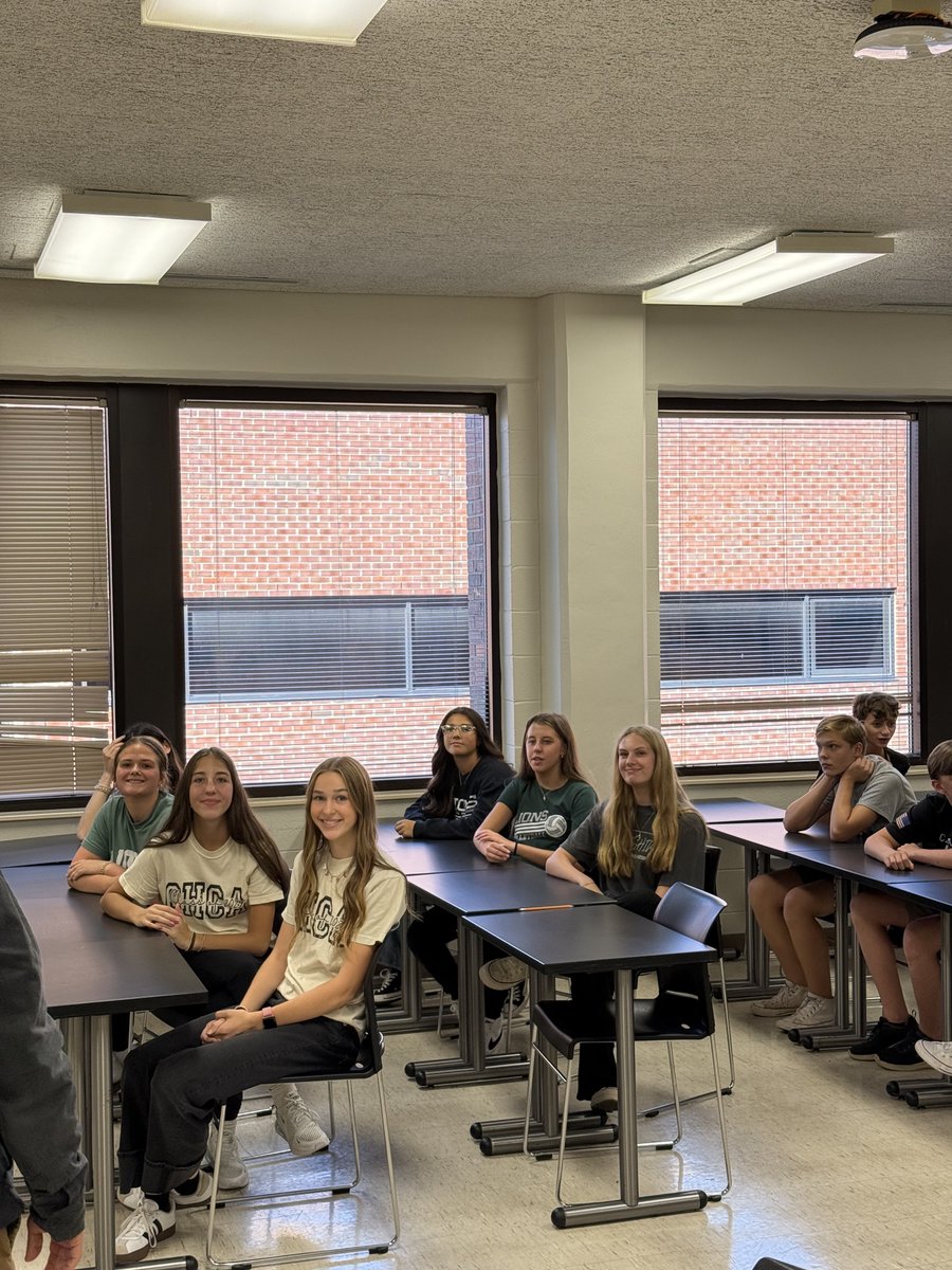 APSU_TV's tweet photo. Students from Chapel Hill Academy visited the @apsucommdept this week for a tour of the APSU TV studio &amp; production, podcasting with Prof. Ellison, &amp; Prof. Dagher’s Intro to PR https://t.co/5KUuacrpE0