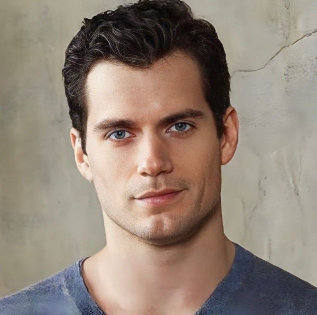 Henry Cavill tweet media