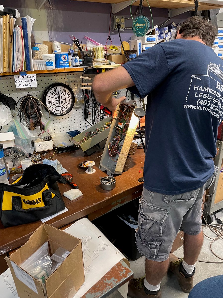 KeyboardExInt's tweet image. Our Ebony B3 is done, and the Leslie will be finished soon. Working hard on the B2/B3, recapping the generator, then restoring the other components. A video will be created once they are completed. Both are available for sale! KeyboardExchange.com