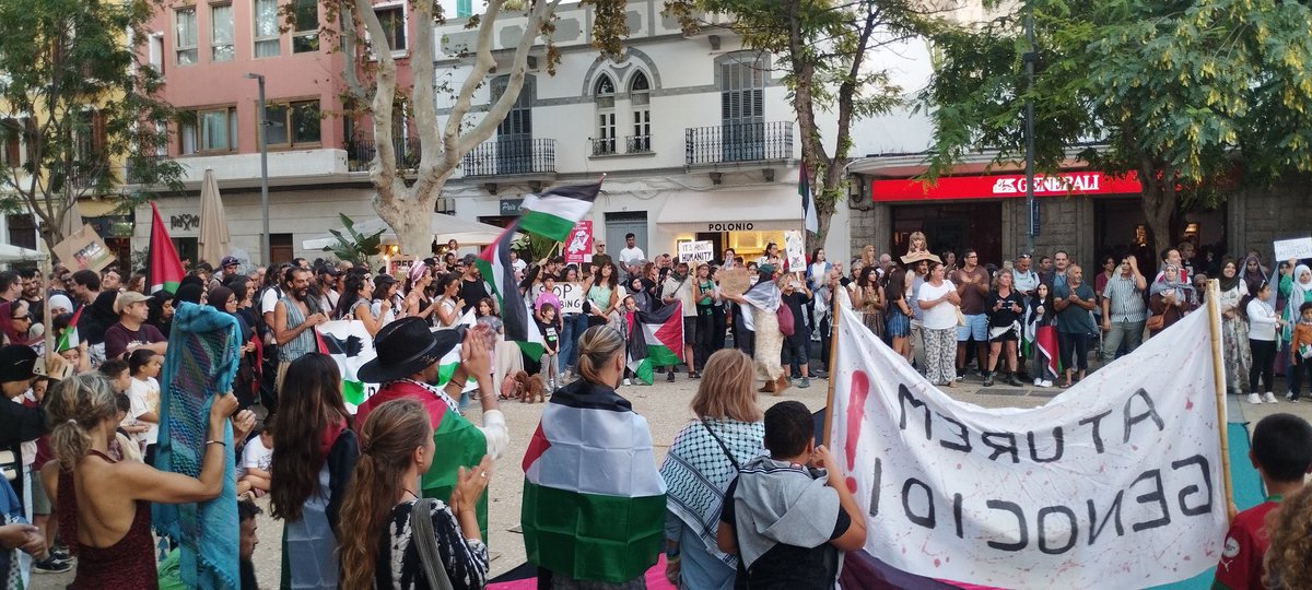 Una altra vegada , Eivissa es mobilitza per cridar contra el genocidi.
#FreedomFlotilla