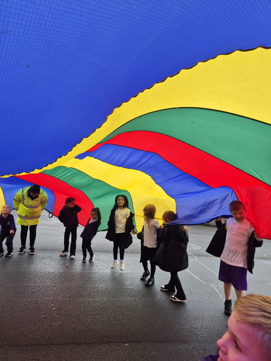 mcpherson_mrs's tweet photo. P2 had lots of fun this afternoon using the parachute to help us with develop our listening skills......the wind helped make a huge tent!! #outdoorlearningweek @StMonicaMilton https://t.co/CRxcemQtWK