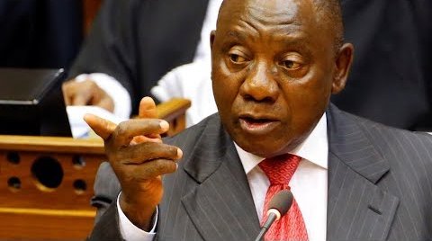 ThapeloCharlie's tweet photo. @DelaKufaPatriot @Julius_S_Malema Marete a mmago! https://t.co/JGeVsbyX61