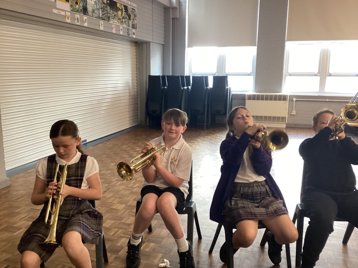 🎺🎶Year 5 are looking forward to continuing their Brass lessons on the trumpet this afternoon with a specialist teacher from Lancashure Music Hub. 
🎶🎺
