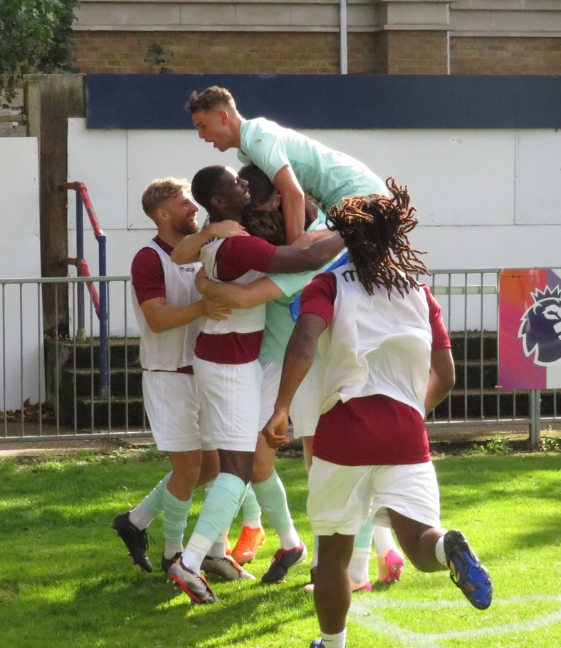 ⏭️ Next up

A huge clash down on the Kent coast on Saturday as we make the journey to Margate FC

⌚️ 3pm KO
📍Hartsdown Road (CT9 5QZ)

🐏 Hope to see the Rams army out in full force 

Grab your advance tickets👇

margatefc.ktckts.com/event/mar25260…

@whatalifeclothing | #UpTheRams 🐏