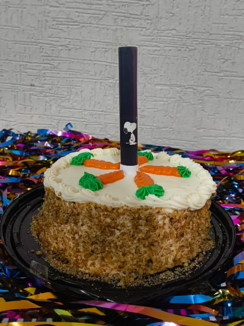 imnotahobbit's tweet photo. @StudioMDHR @Artovision3D Nothing better than carrot cake #CupheadTurns8 https://t.co/Llr3MYkOBF