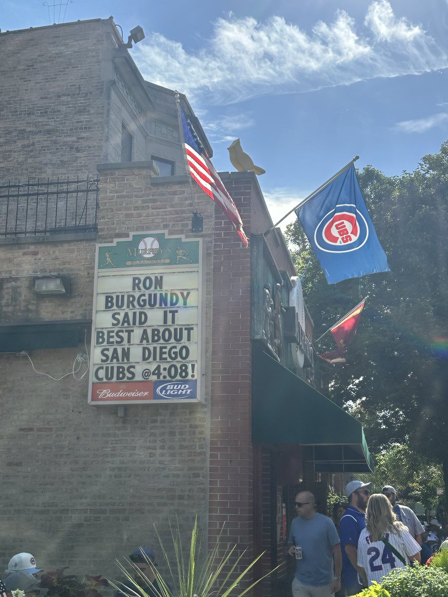 crawlyscubs's tweet photo. Go Fuck Yourself San Diego! #Cubs https://t.co/rSynYHb6wx