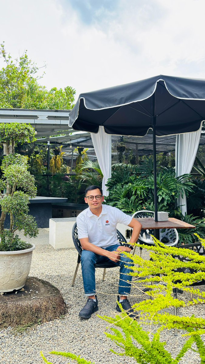 oefick's tweet photo. Me and my self https://t.co/ZjrrWYa5JM