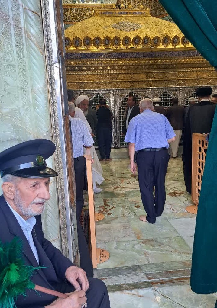 amirabas51's tweet photo. در مقام و منزلت زن در اسلام همین بس که فرمودند :
"به شفاعت او همه شیعیان وارد بهشت می‌شوند"
#فاطمه_معصومه
#Masuma https://t.co/SyDqRSw4Zl