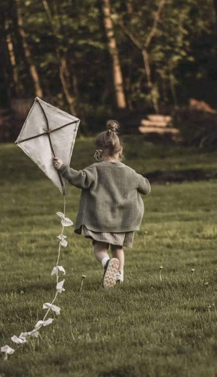 हम लोग किसी और ज़माने के मकी हैं
सो हमको यहां ठीक से रहना नहीं आया ..

<a href="/AdilAkh14018608/">Adil Akhtar</a> <a href="/AnilkumarJ70665/">Anilkumar Jasani</a> <a href="/Jameelsayyed/">Jameel Sayyed</a> <a href="/KailashBatra99/">Kailash Batra</a> <a href="/_shadabb/">SHADAB HUSAIN ANSARI</a> <a href="/kssirone/">sirOne.</a> <a href="/Billion478/">poonam  verma</a> <a href="/iamrazaqais/">Qais Raza 🕊️</a> <a href="/NaaMalum/">ना-मालूम</a>