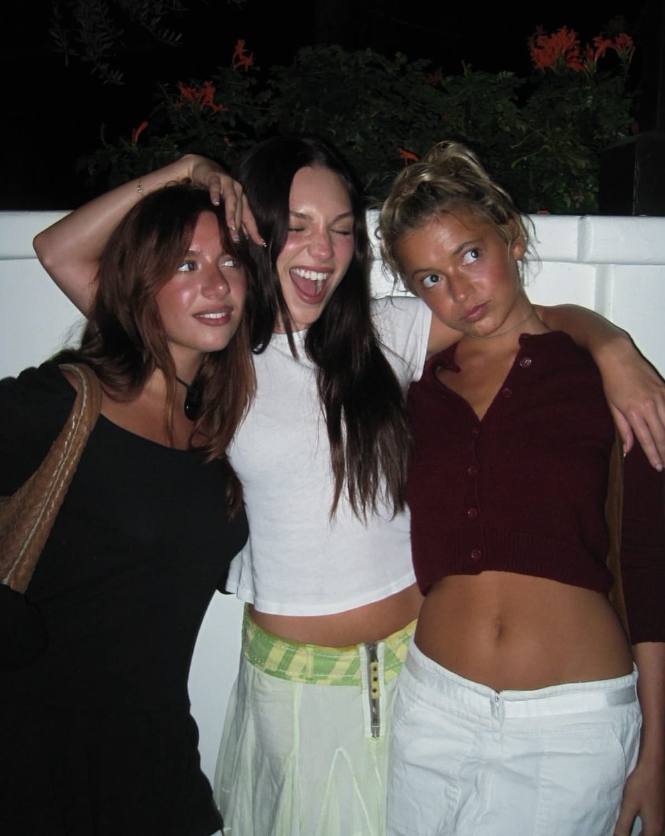 maddie ziegler updates tweet media