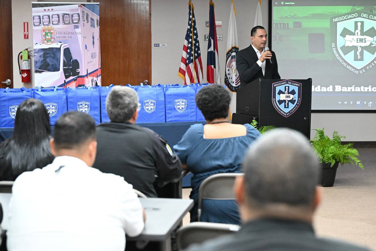 🚑 El <a href="/DSPnoticias/">Departamento de Seguridad Pública de Puerto Rico</a> entregó nuevos uniformes al Equipo Táctico de Respuesta a Emergencias Médicas (ETREM) del @NCEM_PR y jackets a 80 despachadores. Con esta inversión de $27,909.35 fortalecemos la respuesta rápida y segura de nuestros primeros respondedores.
#DSP #NCEM