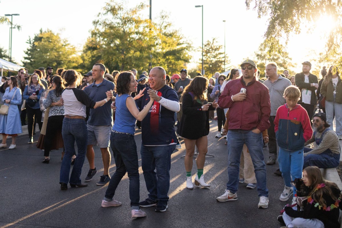 Every week we highlight things to do in Chicago over the weekend. And this week, we’re spotlighting our very own Block Party! 

📅Sat., Oct. 4
📍 Half Acre Beer Co.
🎶 DJs, entertainment, kids activities, food + drinks
🤑 FREE 

More info: blockclubchi.co/4887ivr