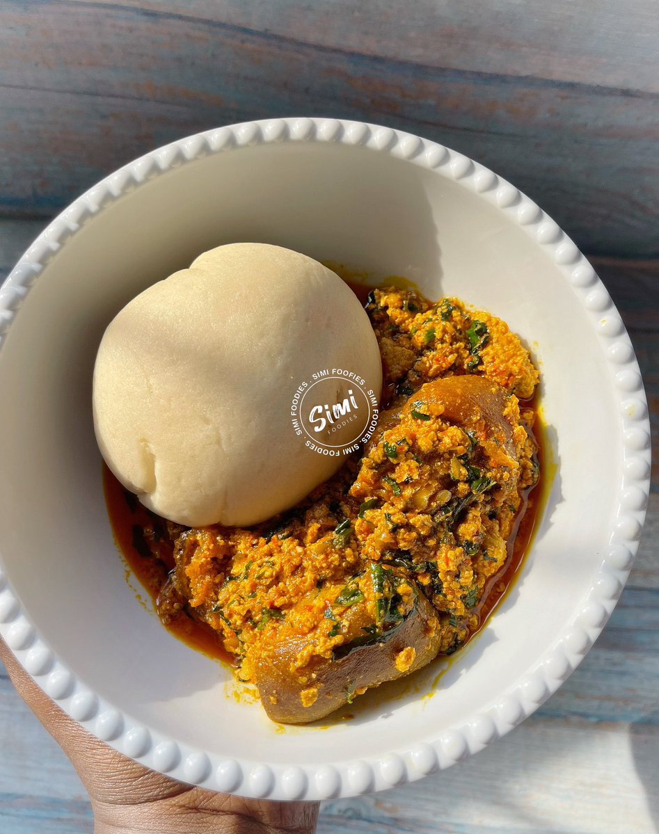 online_bestiee's tweet image. Most recent I worked on🤭;
Crochet bandana/head scarf inspired by pounded yam and egusi soup. 😋