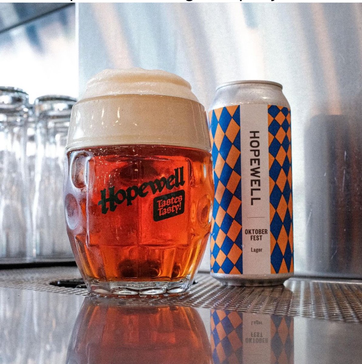 Now on draft: #HopewellBrewing Märzen-Style Oktoberfest. Rich and malty at the beginning but kept in balance with a hint of noble hop spice and a clean,  effortless finish. 
(pic: Hopewell) #festbeer #festbiers #oktoberfestchicago #chicagooktoberfest #chicagobeers