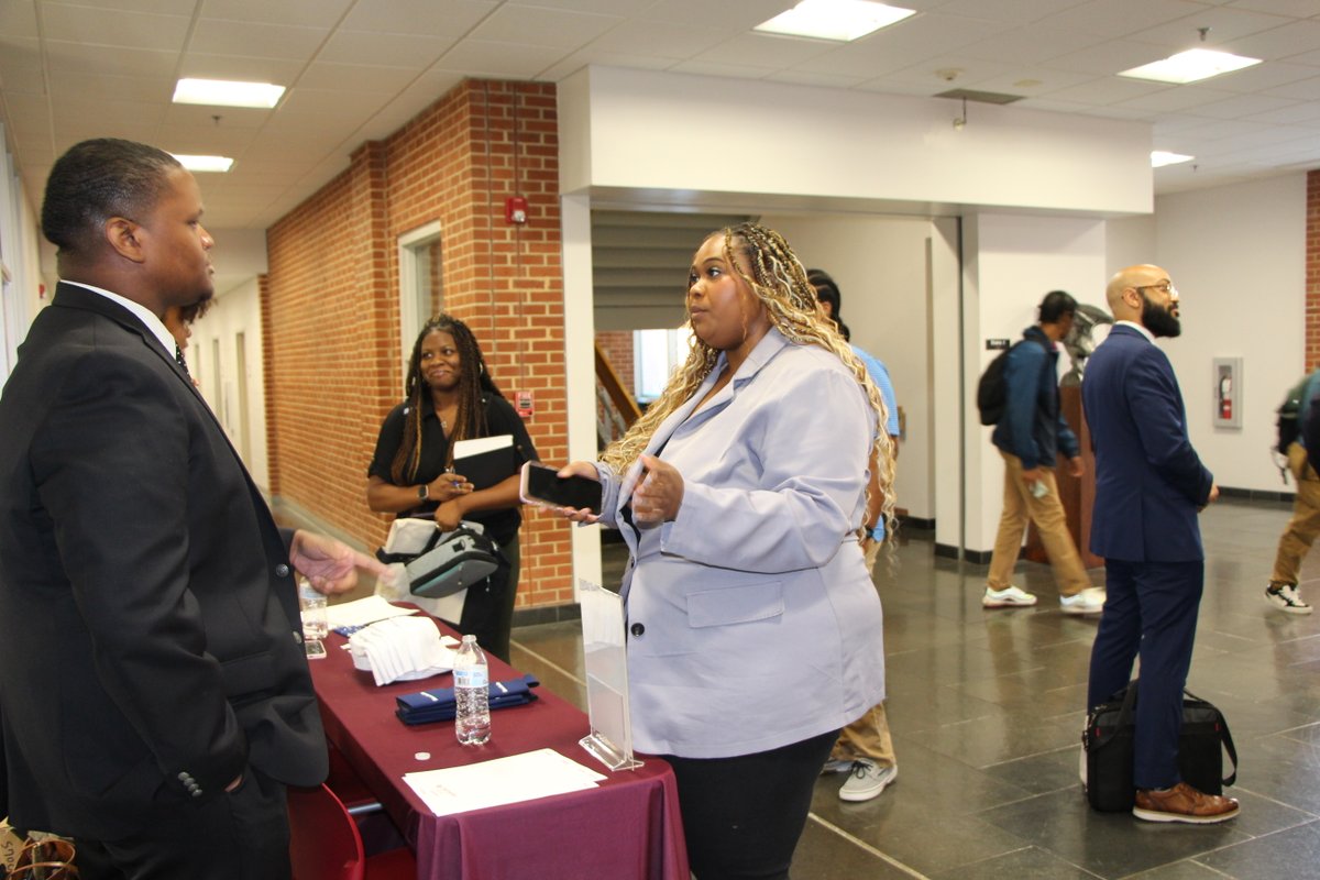 NCCULAW's tweet image. Books open, laptops charged… and career connections brewing.
Today’s Thrive Thursday brings Moore &amp;amp; Van Allen and Alston &amp;amp; Bird to campus to connect with law students. Study hard, network harder!

#NCCULaw #StudyVibes #ThriveThursday