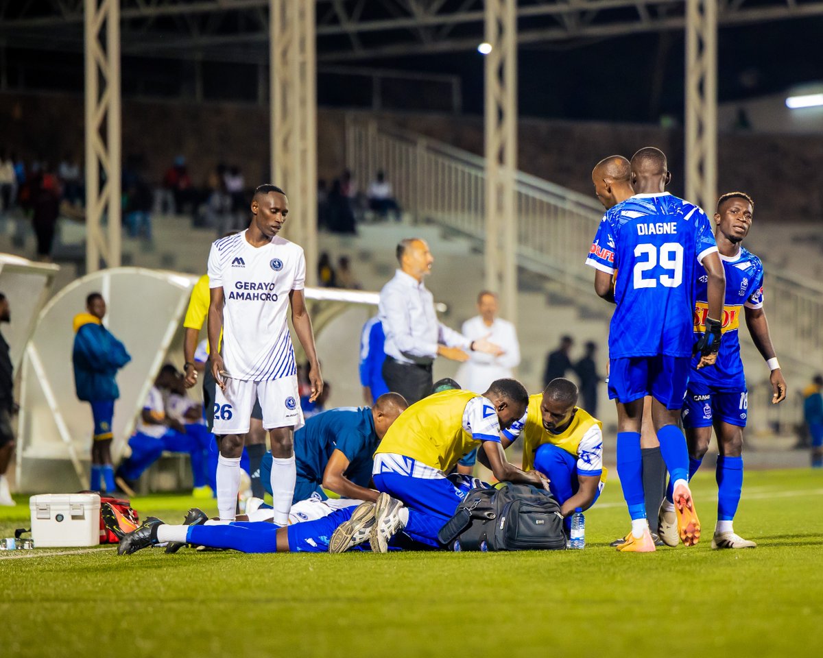 Radiorwanda_RBA's tweet photo. 80'

Police FC ni yo iri imbere n'igitego kimwe cyatsinzwe na Nsabimana Eric "Zidane". 

Rayon Sports 0-1 Police FC 

#RBASports #RAYPOL #RPL2026 https://t.co/VSZVCH8BjD