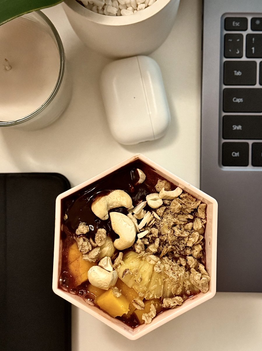 CSRaghad's tweet image. اسبوع مزدحم جداً👩🏻‍💻