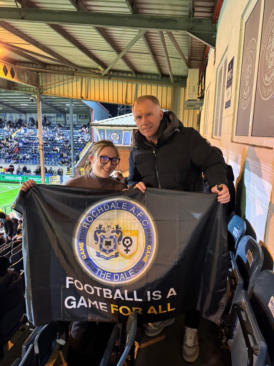 Football legend Paul Scholes was at the <a href="/officiallydale/">Rochdale AFC</a> game last night ⚽️

He took time to listen to our team talk about the campaign &amp; showed his support by having a photo with the flag.

Great to see the message of inclusivity reaching all levels of the game!

#RAFC