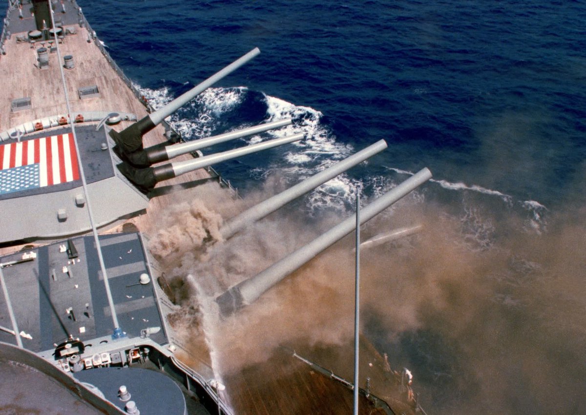 TRUFAULT's tweet image. El 19 de abril se produjo jna explosión en la torre B de acorazado #USSIowa, con la trájica pérdida de 47 hombres.
🇺🇸
#Historia  @USNavy #Navy