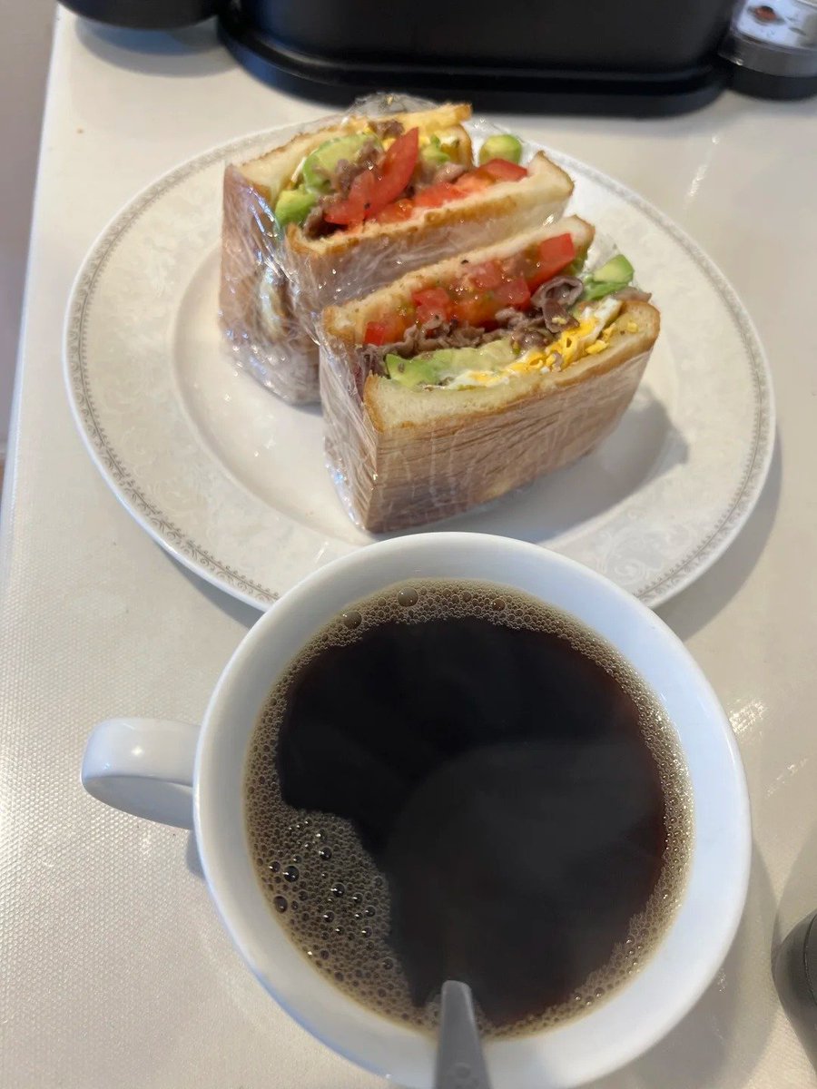 Sip, sip, hooray! 🎉 Great days start with great coffee. 📷