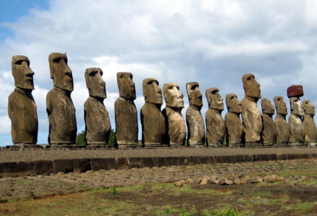 It’s giving the Moai statues, you clocked it honey. 🤏🤭