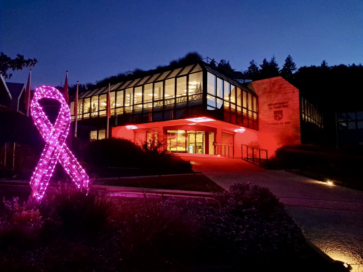 🩷 En octobre, tous en rose ! 

🎀 La Maison du Département se pare de rose pour sensibiliser à la lutte contre le cancer du sein et soutenir toutes les manifestations que de nombreux bénévoles animeront sur tout le territoire.

#OctobreRose