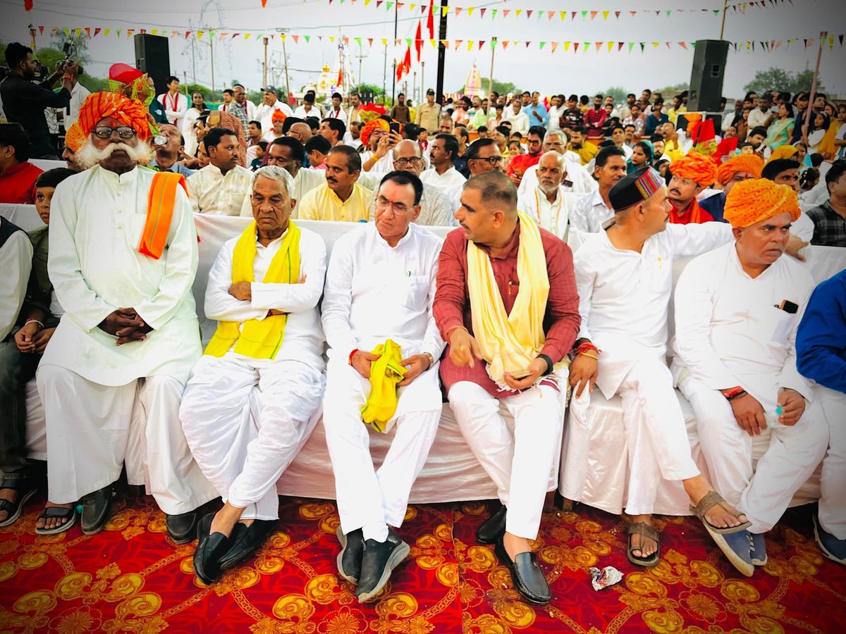 ब्यावरा में विजयदशमी के पावन अवसर पर नवीन दशहरा मैदान में रावण दहन कार्यक्रम में सहभागिता की।