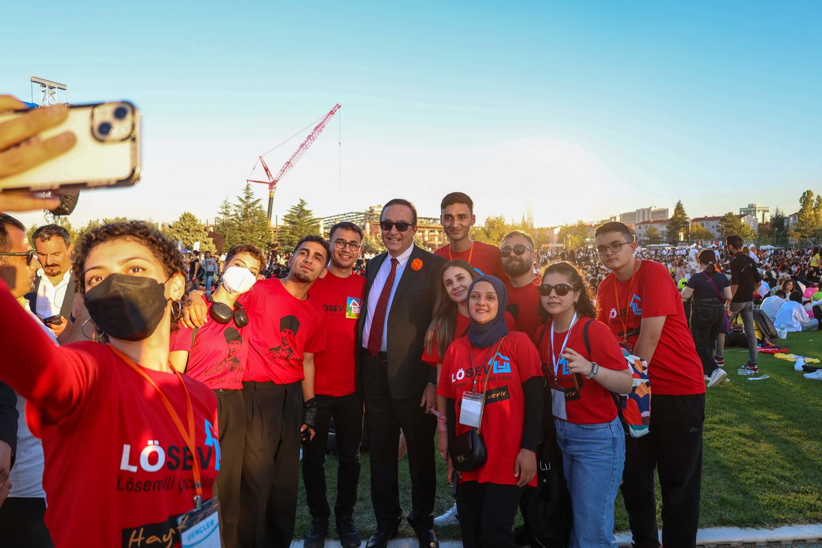 Lösemi canavarını yenerek iyileşen gençlerimiz de #4EkimdeLÖSEVleAnıtkabirde