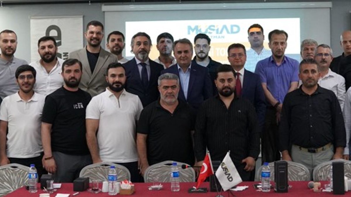 Batman İş Dünyası "Dost Meclisi"nde Buluştu

batmanpusula.com/batman-is-duny…

<a href="/MUSIADBatman/">MÜSİAD Batman</a>