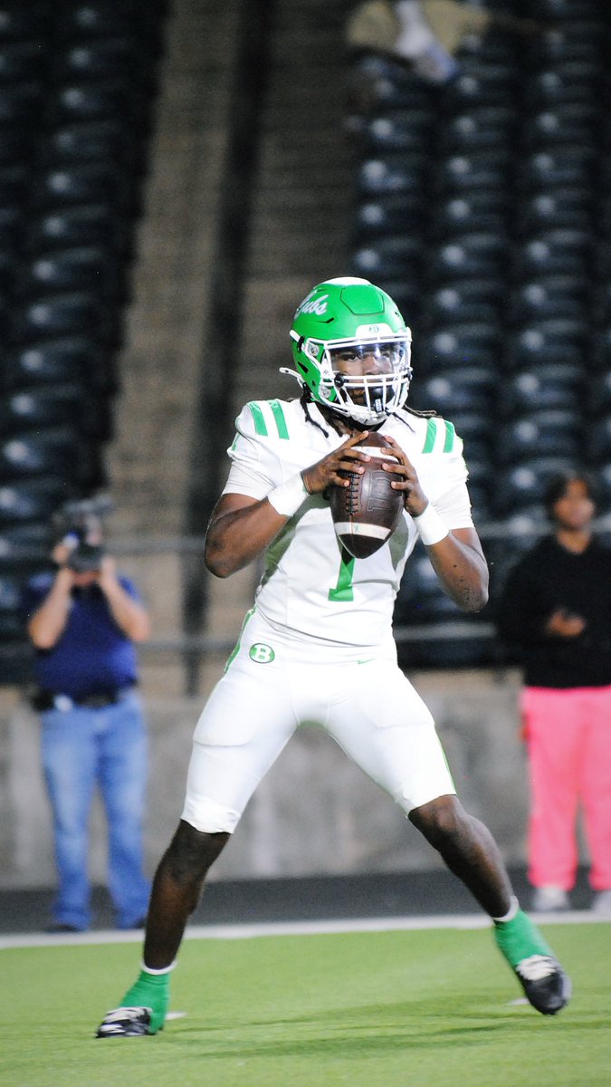Non District Highlights !

hudl.com/v/2SsSpa
9 Passing Touchdowns 
600 passing yards 
29/53 54% completion rate
3 Rushing Touchdowns 
180 Rushing Yards 
<a href="/CoachLopez64/">Derek Lopez</a> <a href="/RecruitBrenham/">Brenham Cubs Recruiting</a> 
<a href="/lbcoachyoungs/">Danny Youngs</a>