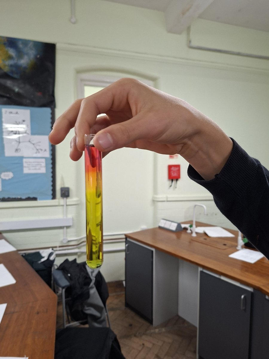 The Y10s have been neutralising acids today &amp; making rainbow 🌈 colours in the process <a href="/SandbachSchool/">Sandbach School</a>