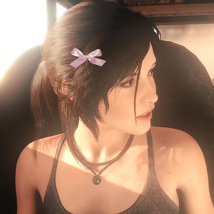 Putting a bow on Lara Croft icons 🎀