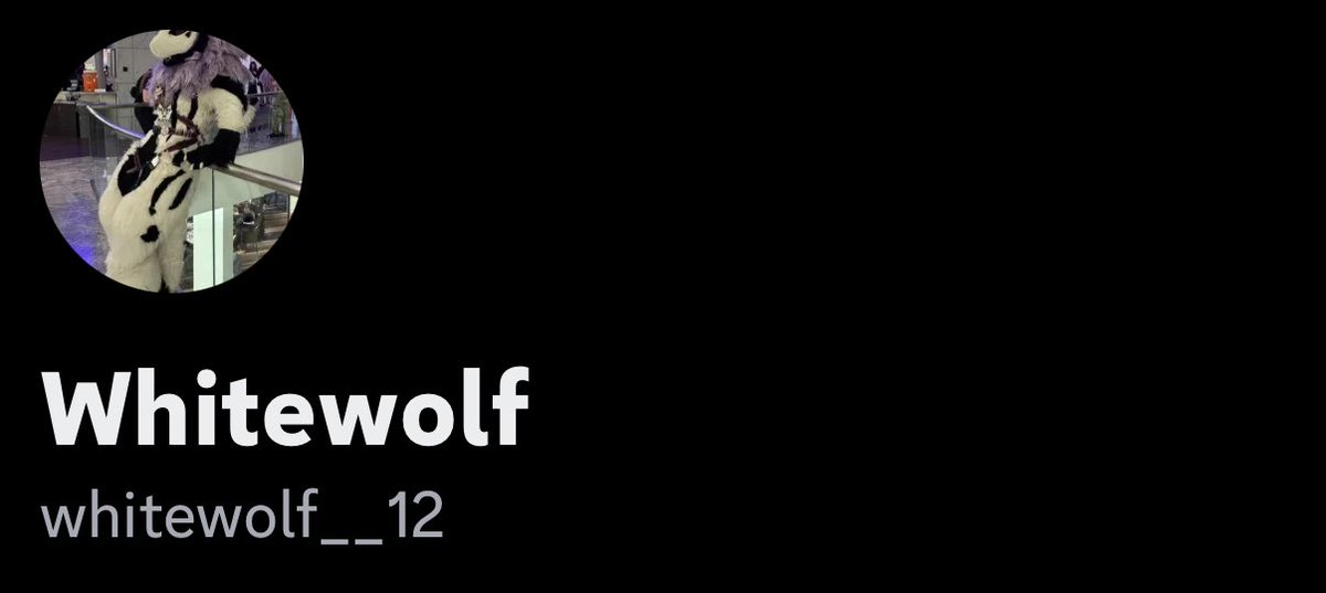 VRCNCIII's tweet image. !!CAUTION!!
THIS PERSON IS NOT ME NOR HAS PERMISSION TO USE MY SUIT PICS!

If they message you it is likely to scam you! Please report them!