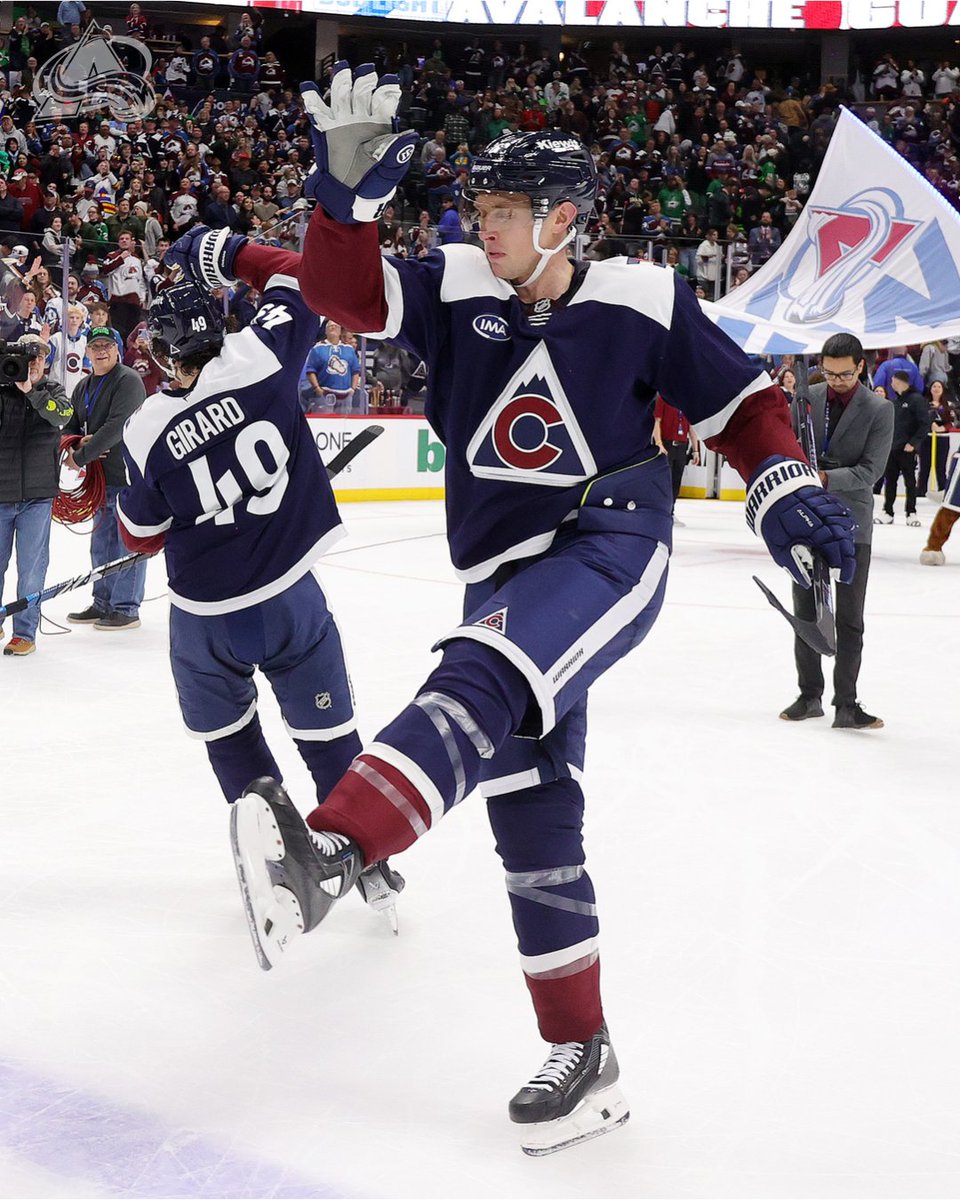 Avalanche's tweet photo. MON CHUM! https://t.co/ZiVDs8pwiC