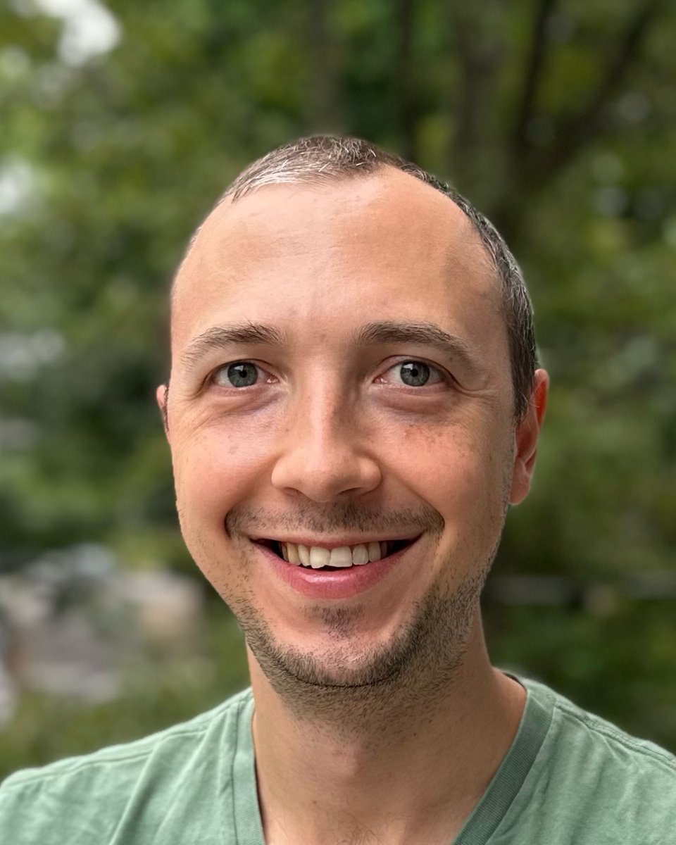 BloodCancerUtd's tweet image. Meet Robert, a remarkable physician-scientist who transformed his acute myeloid leukemia (AML) diagnosis into a lifelong mission to advance oncology! Inspired by his personal blood cancer experience and life-changing treatment on a clinical trial, Robert has become a dedicated…