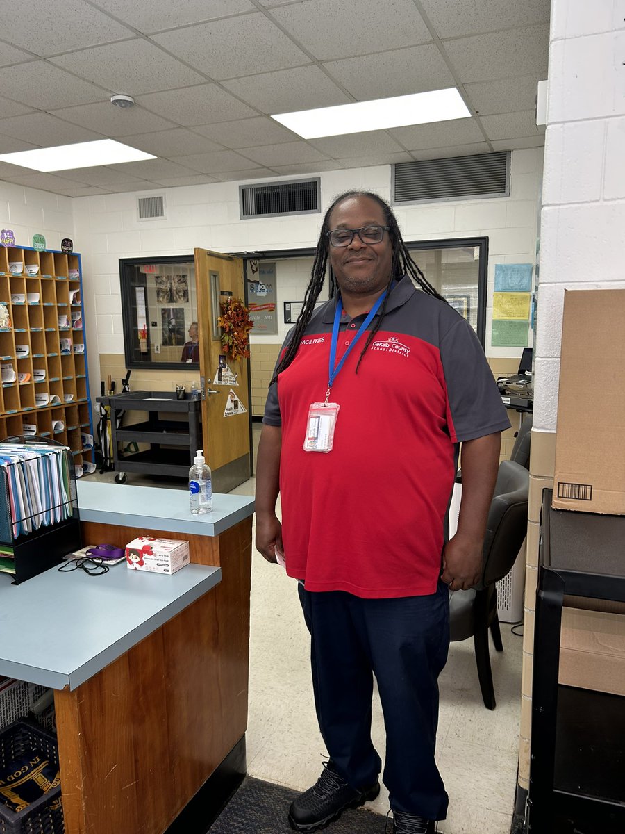 sagamore_hills's tweet image. 🌟 Today we celebrated Custodian Appreciation Day! 🌟 Our custodial team goes above and beyond every single day to keep our school safe, clean, and welcoming for students, staff, and families. 💙💛🙌 #LearningWithoutLimits #WildcatWay @DeKalbSchools @COSDeKalbCounty @DCSDRegion1