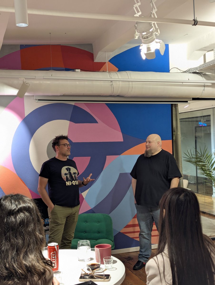 "Lakše je kad shvatiš da ima još budala s kojima možeš da se povežeš i da nisi jedina budala. 

Ja ne volim ljude. Ljudi su užasni. Ali pojedinci su sjajni!" 
<a href="/burek/">Ivan Minic</a>
<a href="/ognjanovic/">Vitomir Ognjanović</a>