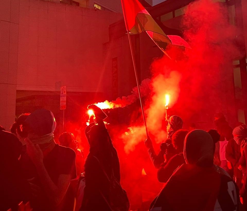 🇵🇸 Avui la lluita de la classe treballadora és al costat del poble palestí. No hi haurà més minuts de silenci, només ràbia i l'esperança d'un desig de llibertat!