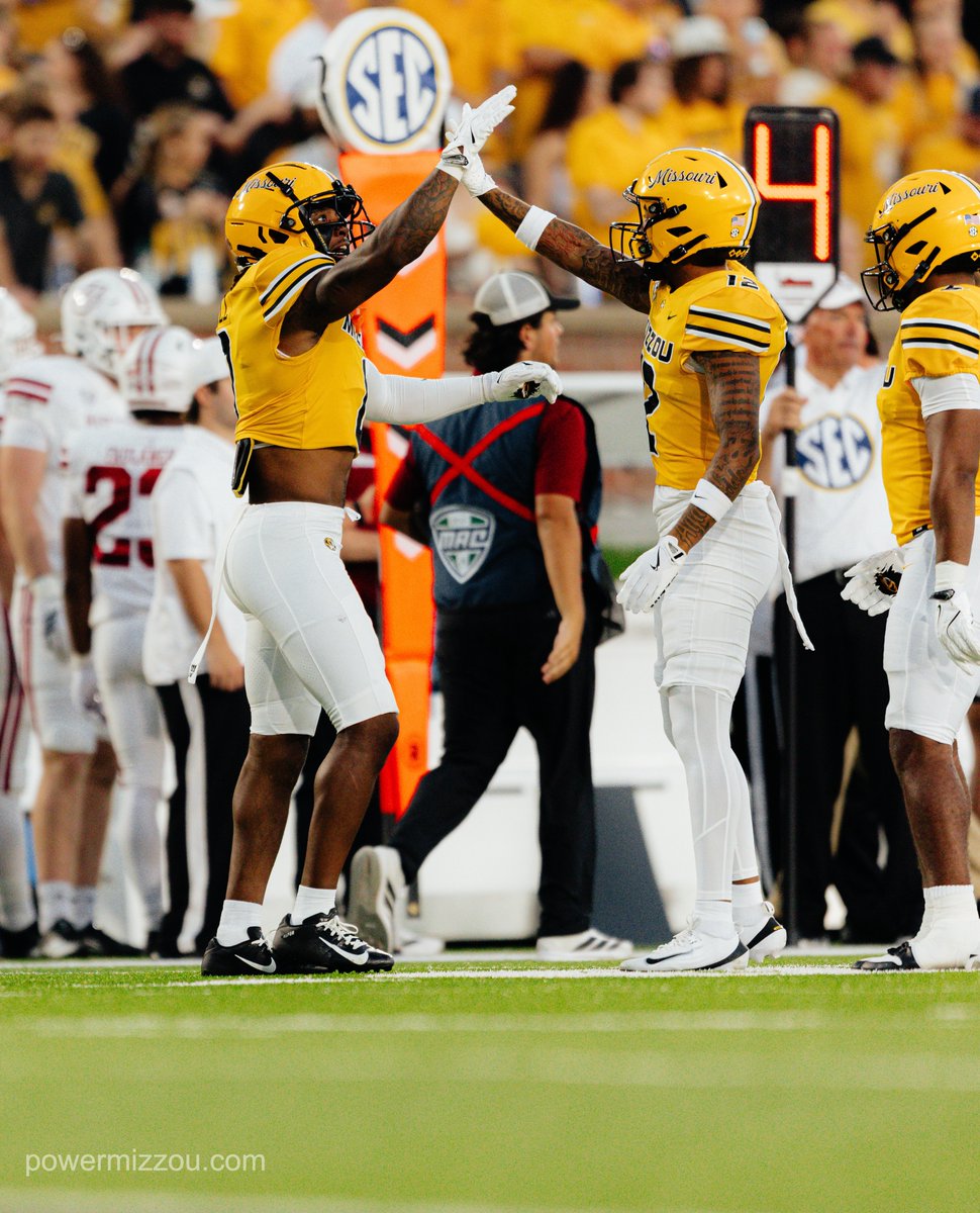 PowerMizzoucom's tweet photo. We are so lucky to have @kyliemdaniel working for us. No way there's a better team site photographer in the country https://t.co/0oOa6UV9LY